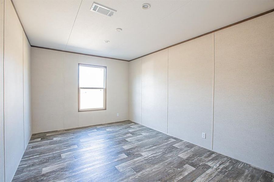 Spacious, unfurnished interior of a new home in , Azle (Image 9).