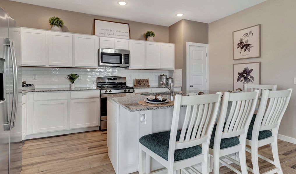 Image 12 of the The Lakes at Rancho El Dorado community in Maricopa, AZ.