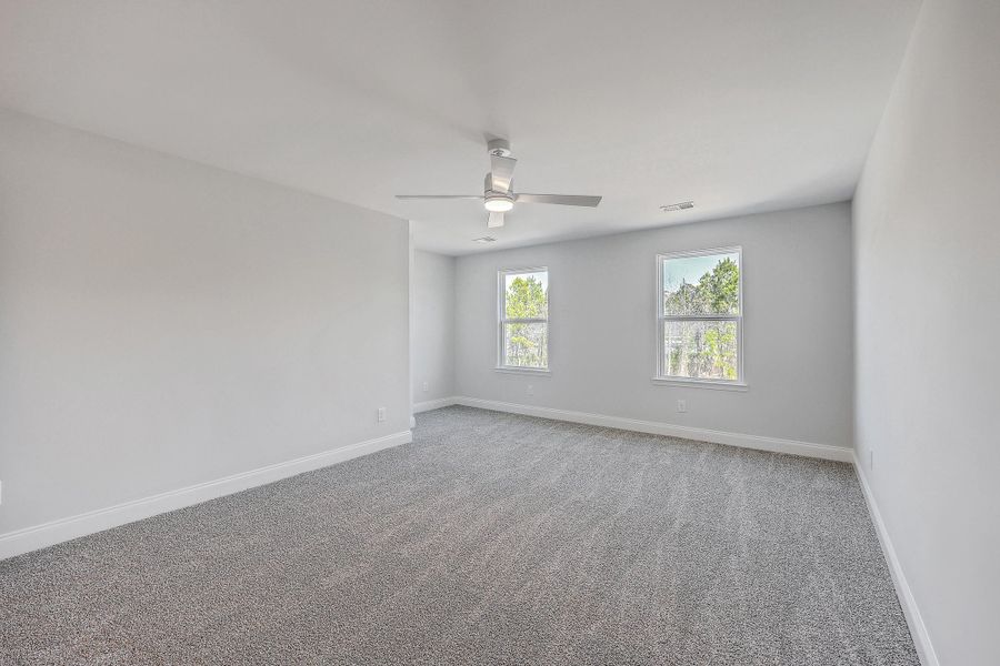 Spacious, unfurnished interior of a new home in , Holly Hill (Image 15).