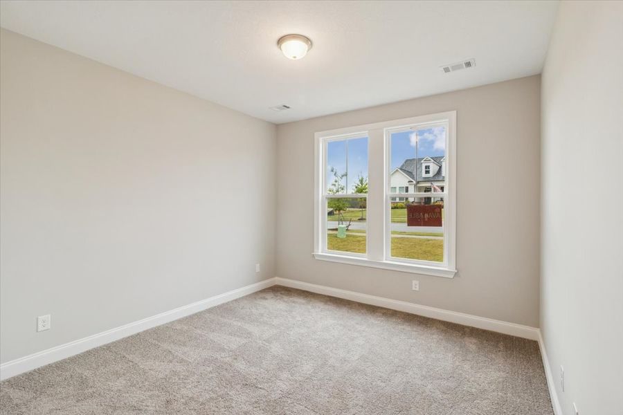 Spacious, unfurnished interior of a new home in Sinclair at Crawford Creek, Grovetown (Image 19).