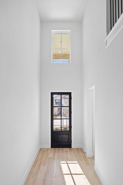 Spacious, unfurnished interior of a new home in Nolina, Georgetown (Image 20).