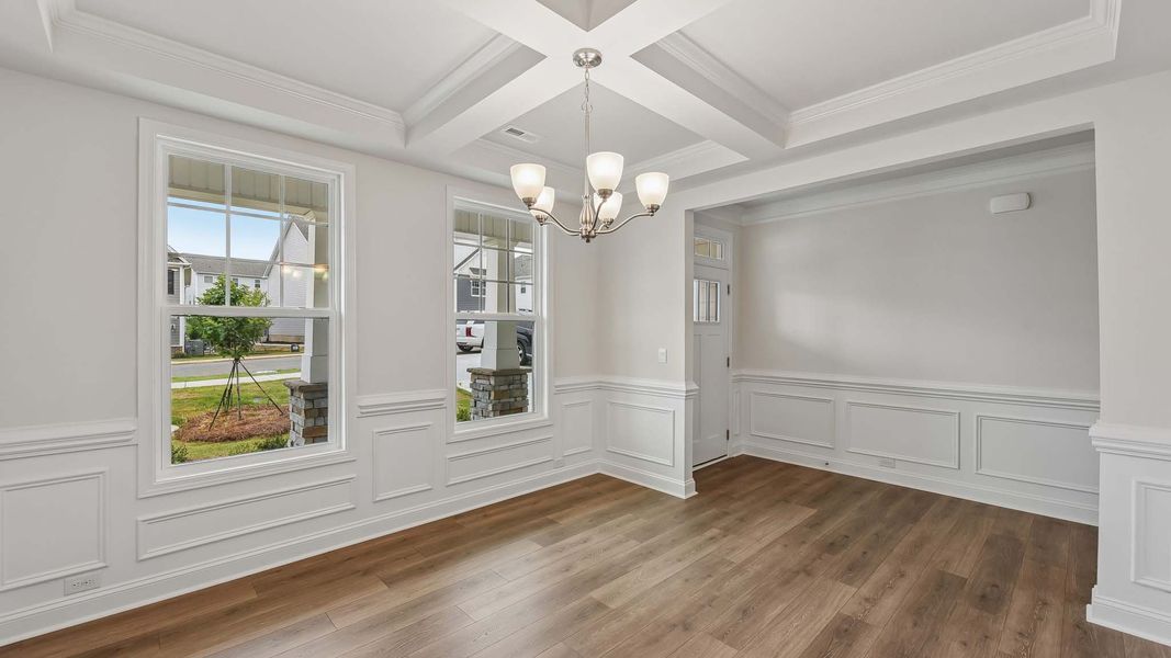 Spacious, unfurnished interior of a new home in Oak Grove Hill, Huntersville (Image 14).