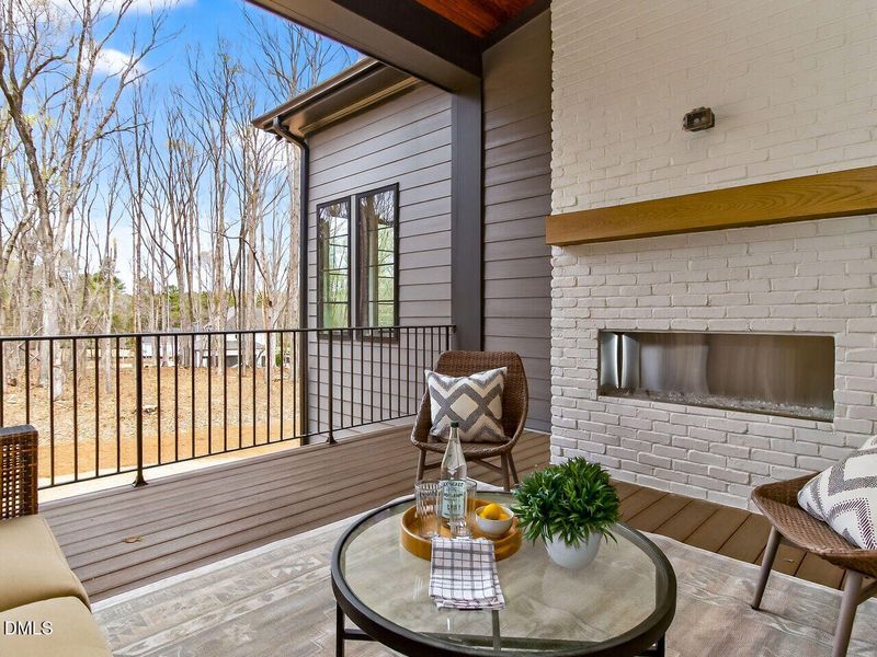 067-1280x960-covered-deck