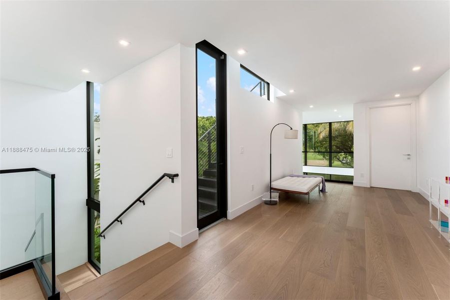 Spacious, unfurnished interior of a new home in , Miami Beach (Image 48). Spacious, unfurnished interior of a new home in , Miami Beach (Image 48).