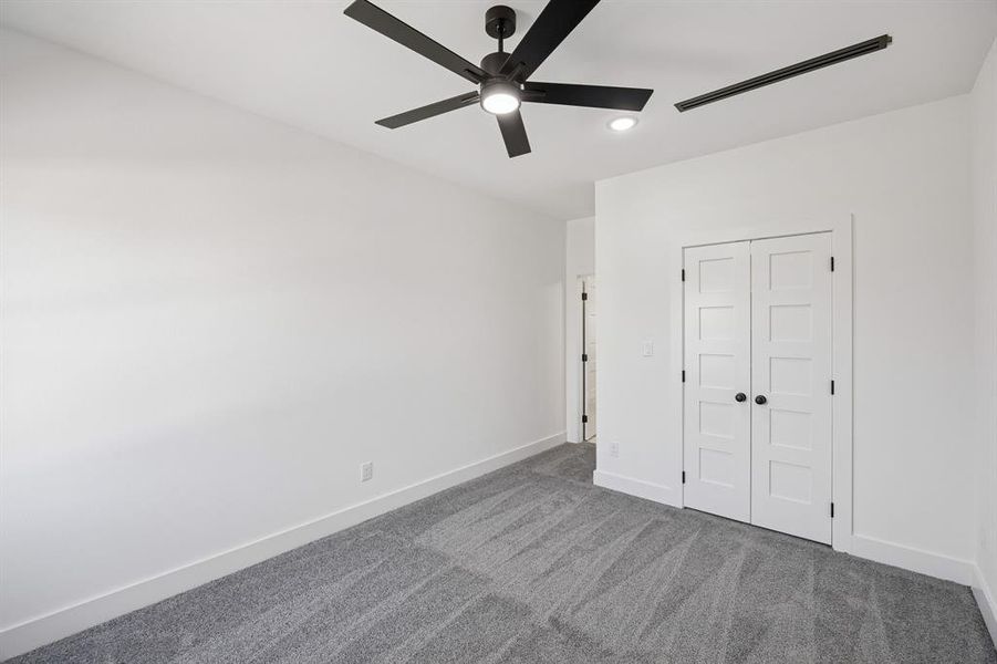 Spacious, unfurnished interior of a new home in , Dallas (Image 30).