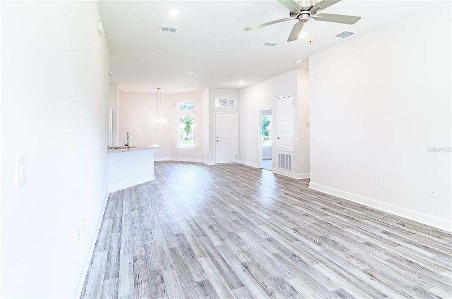 Spacious, unfurnished interior of a new home in , Palm Coast (Image 15).