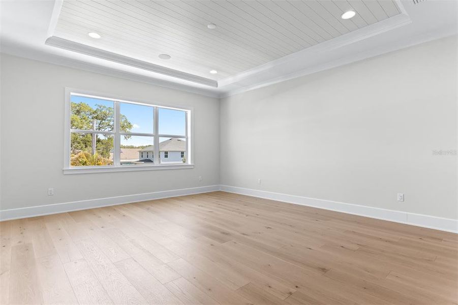 Spacious, unfurnished interior of a new home in , Tampa (Image 49).