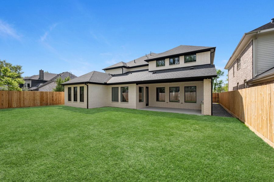 Exterior details and patio area of a home in , Houston (Image 2).