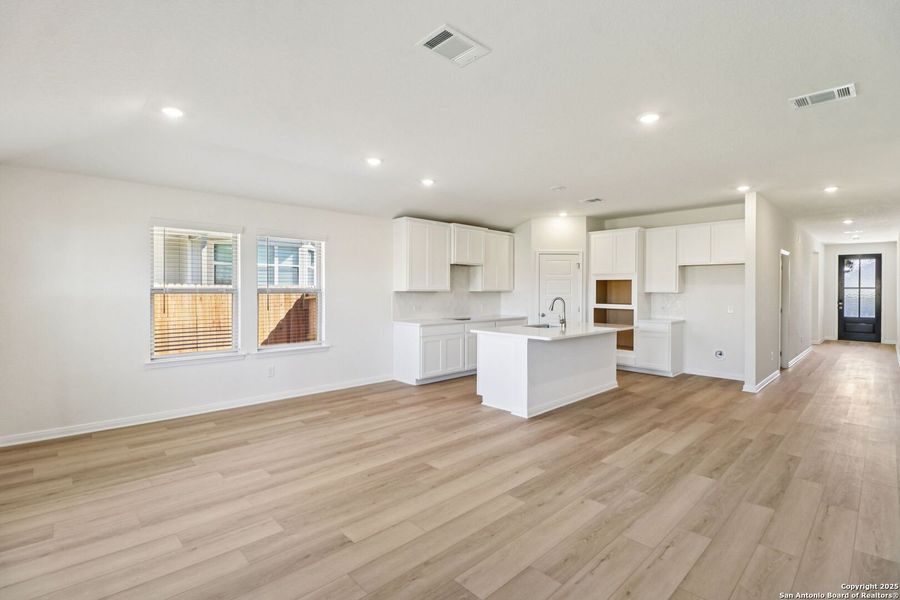 Spacious, unfurnished interior of a new home in Legendary Trails - Classic Series, Cibolo (Image 19). Spacious, unfurnished interior of a new home in Legendary Trails - Classic Series, Cibolo (Image 19).
