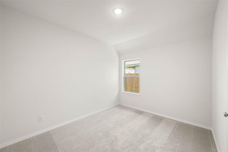 Spacious, unfurnished interior of a new home in Chisholm Hills, Cleburne (Image 29).