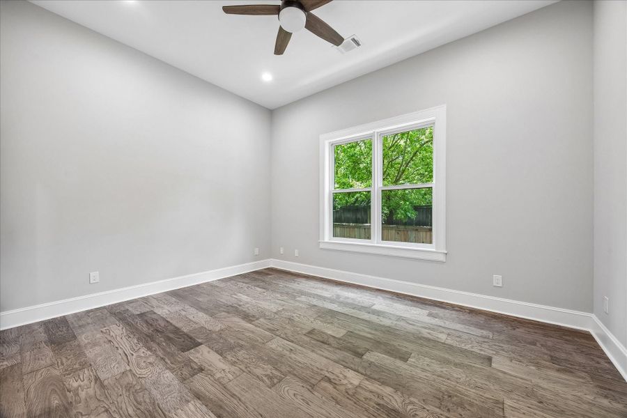 Spacious, unfurnished interior of a new home in , Houston (Image 32).
