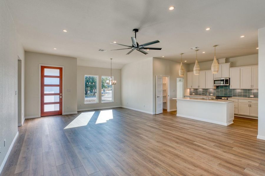 Spacious, unfurnished interior of a new home in , Horseshoe Bay (Image 26). Spacious, unfurnished interior of a new home in , Horseshoe Bay (Image 26).