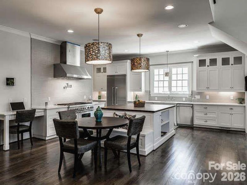 Example of Halley Douglas Craftmanship