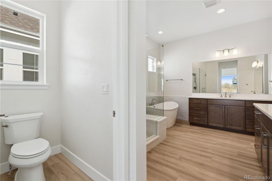 Furnished interior view inside a new home in Retreat at The Canyons, Castle Pines (Image 24). Furnished interior view inside a new home in Retreat at The Canyons, Castle Pines (Image 24).