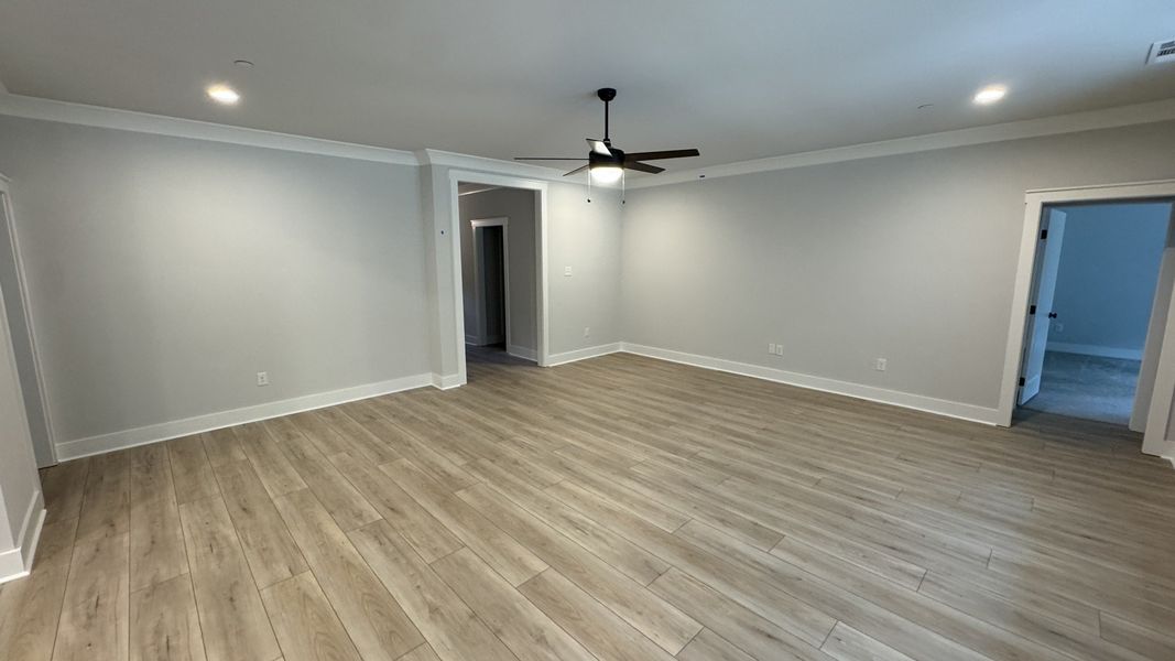 Spacious, unfurnished interior of a new home in The Estates at Highland Reserves, Pleasant View (Image 10). Spacious, unfurnished interior of a new home in The Estates at Highland Reserves, Pleasant View (Image 10).