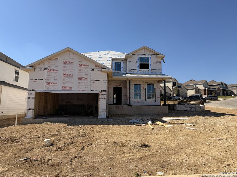 Image 26 of a home in Cinco Lakes.