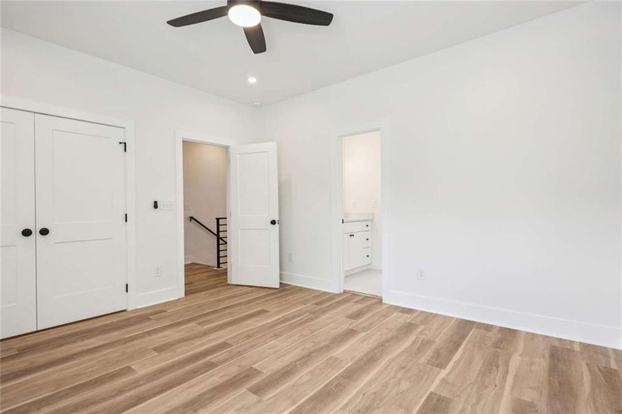 Spacious, unfurnished interior of a new home in , Atlanta (Image 14).