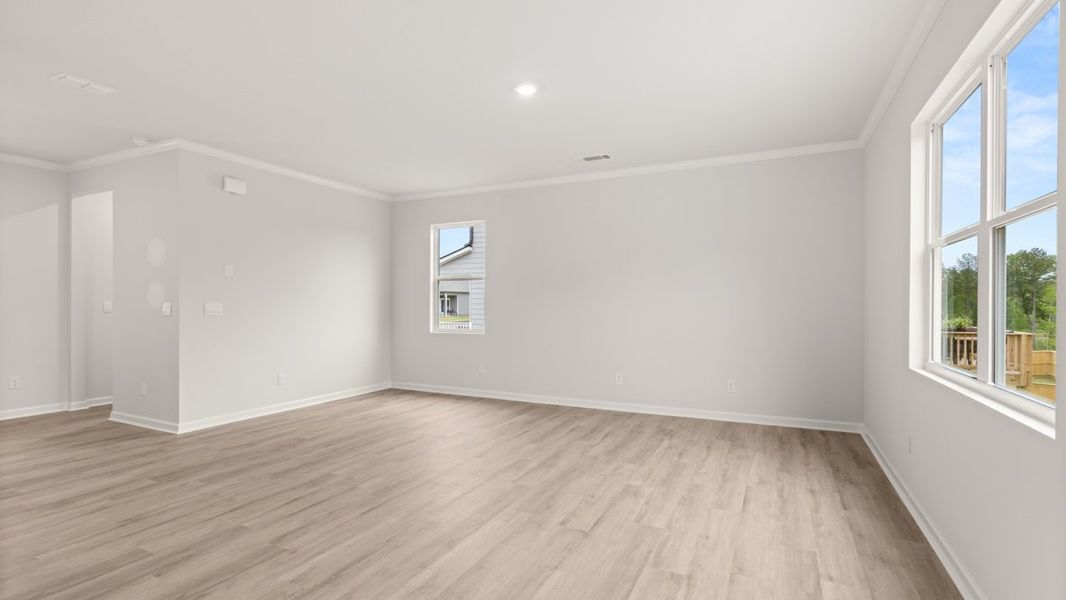 Representative unfurnished interior of a home built from the Flora by D.R. Horton in Sheffield Highlands, Dallas (Image 14).
