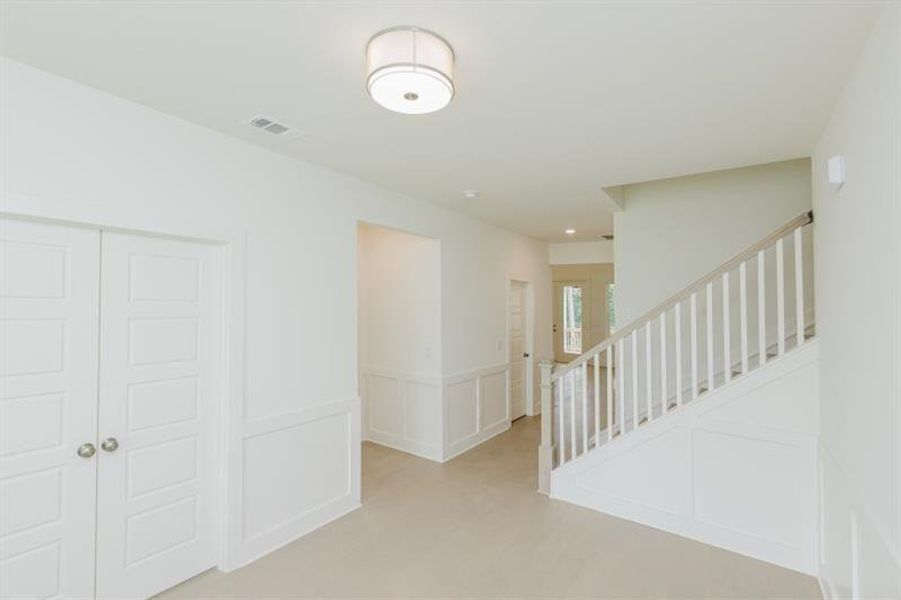 Spacious, unfurnished interior of a new home in , Gainesville (Image 26).