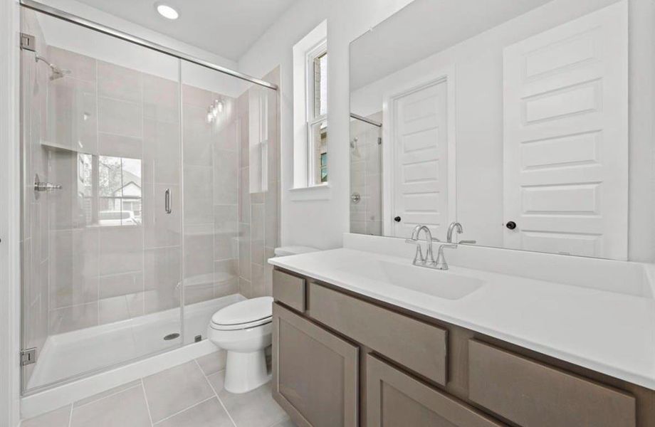Furnished interior view inside a new home in Candela, Richmond (Image 5).