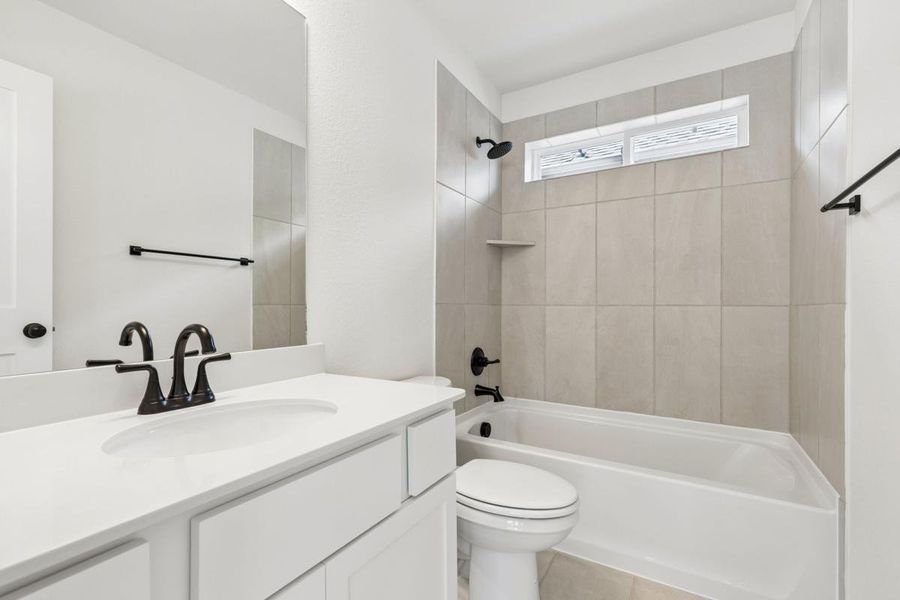 Furnished interior view inside a new home in Walton Ridge, Corinth (Image 16).