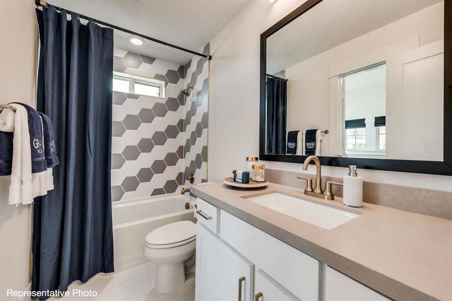 Furnished interior view inside a new home in Walton Ridge, Corinth (Image 9).