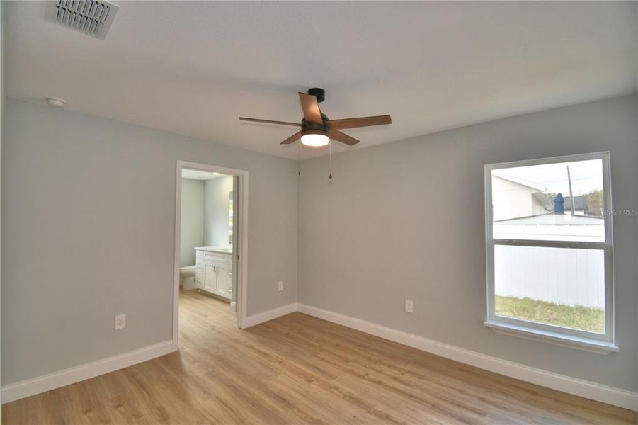 Spacious, unfurnished interior of a new home in , Bartow (Image 23).
