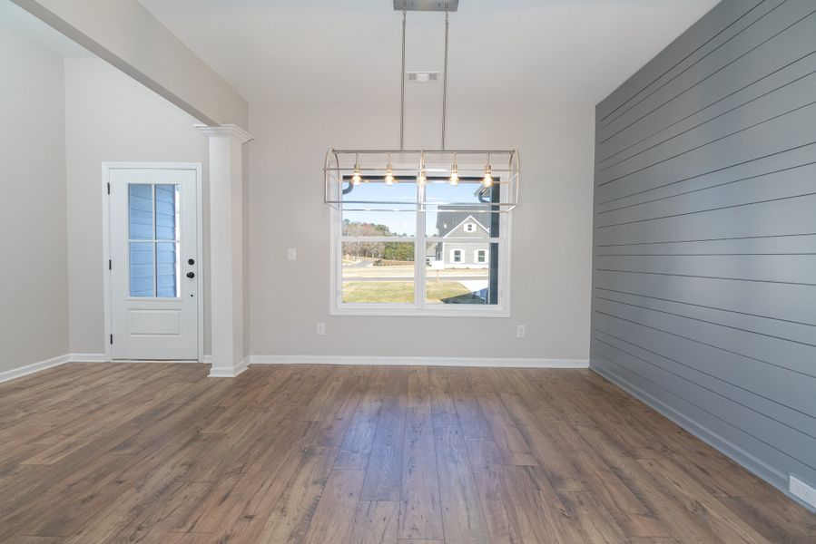 Spacious, unfurnished interior of a new home in Standing Oaks, Senoia (Image 12).
