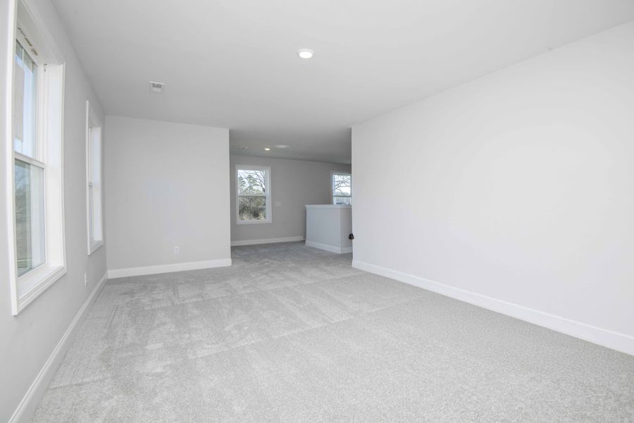 Spacious, unfurnished interior of a new home in Ivey Farms - The Grove Collection, Farragut (Image 45). Spacious, unfurnished interior of a new home in Ivey Farms - The Grove Collection, Farragut (Image 45).