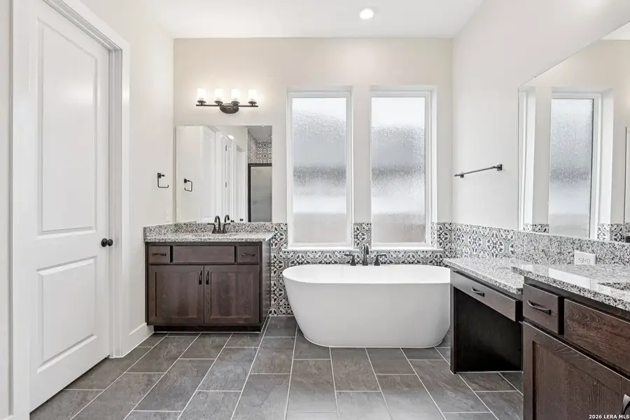 Furnished interior view inside a new home in Village at Three Oaks, Seguin (Image 10). Furnished interior view inside a new home in Village at Three Oaks, Seguin (Image 10).