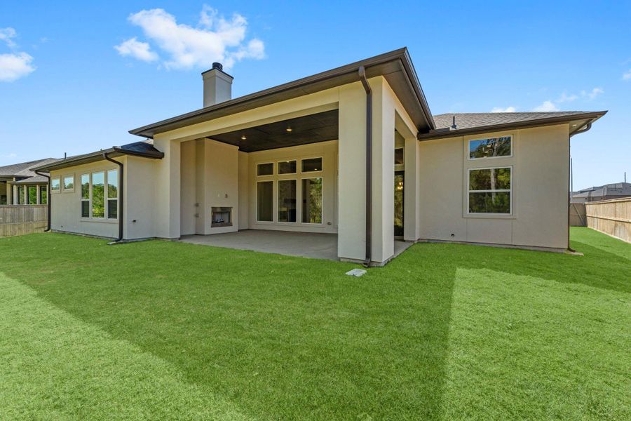 Nice rear yard with wooded view Nice rear yard with wooded view