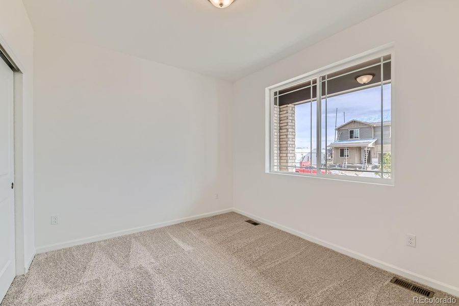 Spacious, unfurnished interior of a new home in Wolf Creek Run, Strasburg (Image 14).
