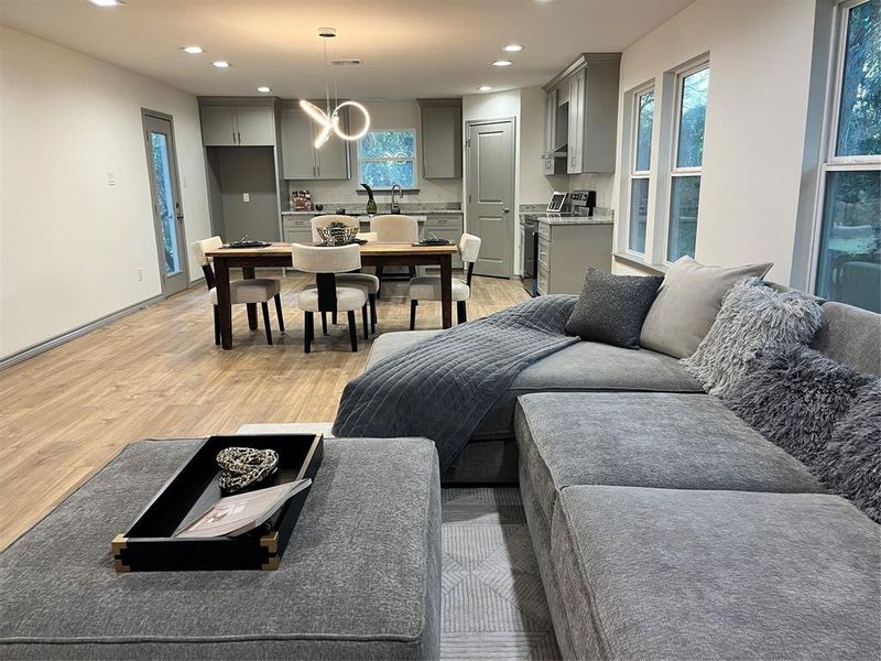 Furnished interior view inside a new home in , Dallas (Image 4).