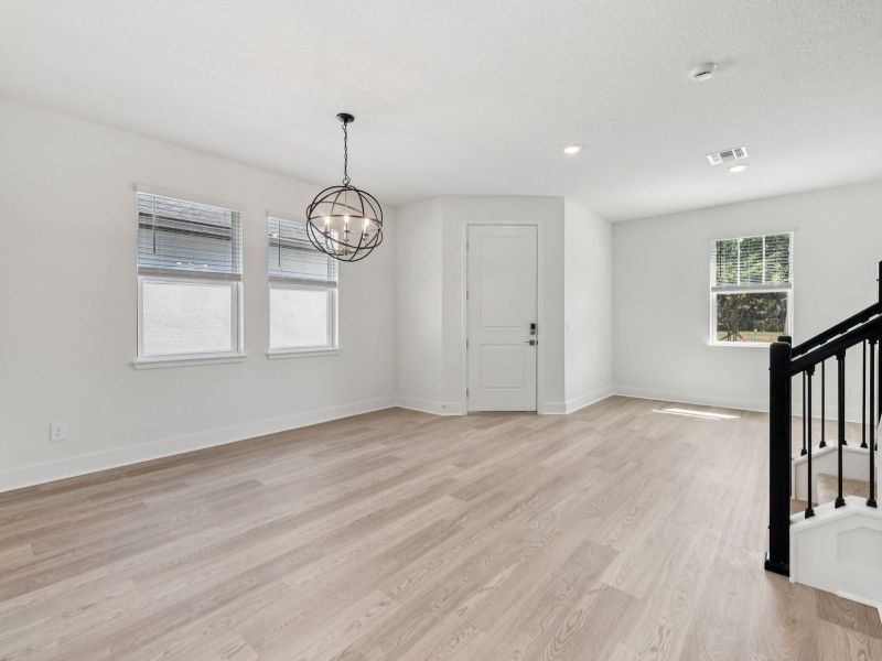 Spacious, unfurnished interior of a new home in Ridgehaven - Signature Series, Ormond Beach (Image 7).