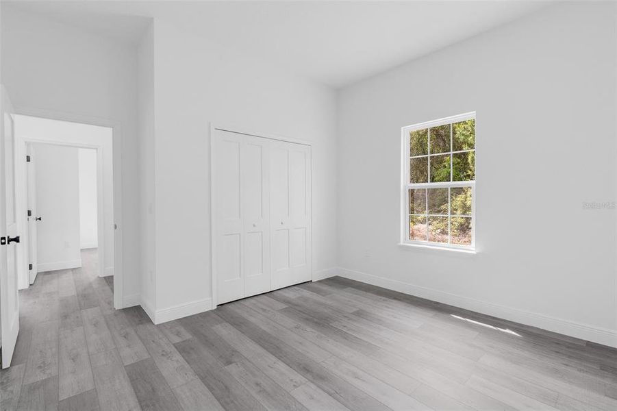 Spacious, unfurnished interior of a new home in , Ocala (Image 29).