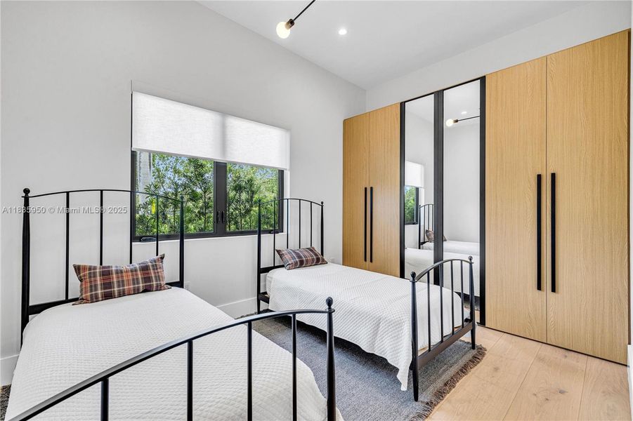 Furnished interior view inside a new home in , Pinecrest (Image 11).