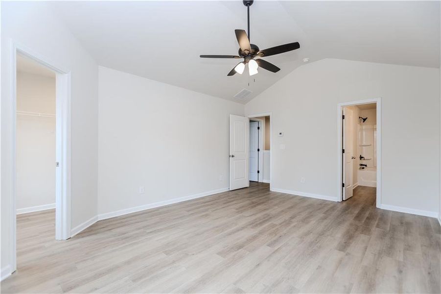 Spacious, unfurnished interior of a new home in , Atlanta (Image 26).