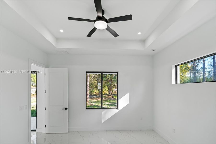 Spacious, unfurnished interior of a new home in , Lehigh Acres (Image 43).