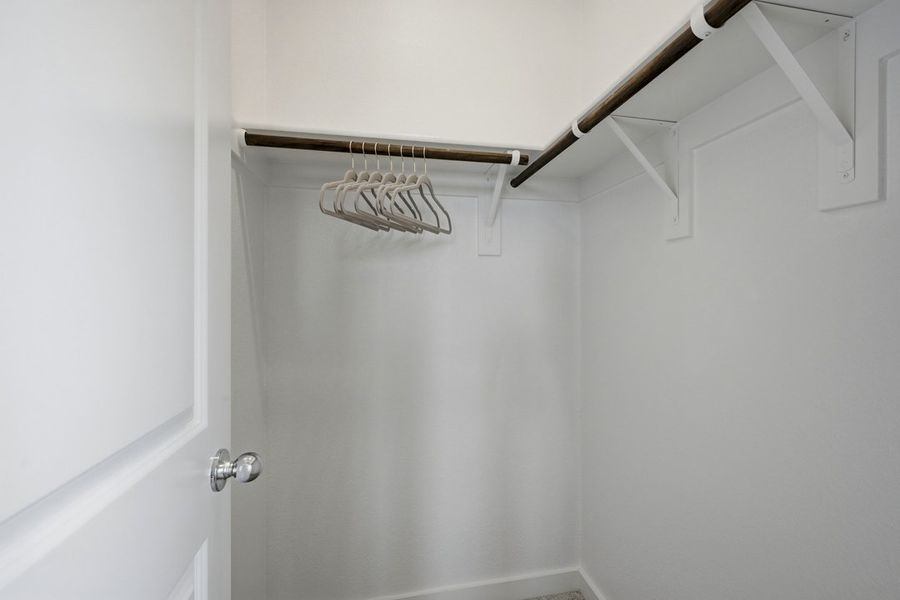Representative unfurnished interior of a home built from the The Albany by Lillian Custom Homes in Tabor Ranch, Ponder (Image 23).