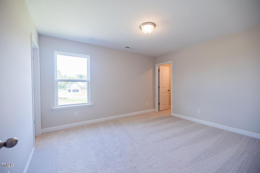 Spacious, unfurnished interior of a new home in Tobacco Road, Angier (Image 119). Spacious, unfurnished interior of a new home in Tobacco Road, Angier (Image 119).
