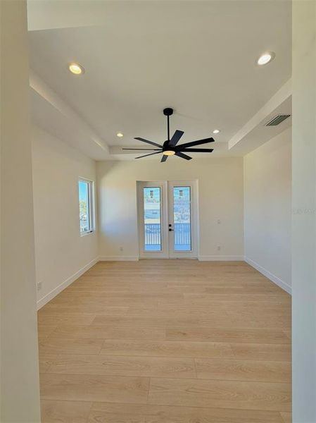 Spacious, unfurnished interior of a new home in , Port Richey (Image 16).