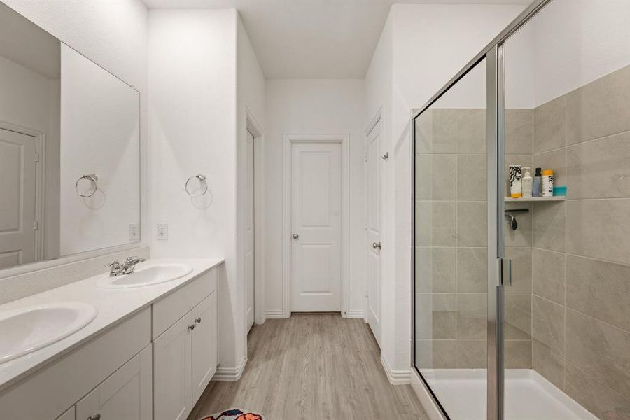 Furnished interior view inside a new home in Hurricane Creek: Classic 60s, Anna (Image 18). Furnished interior view inside a new home in Hurricane Creek: Classic 60s, Anna (Image 18).