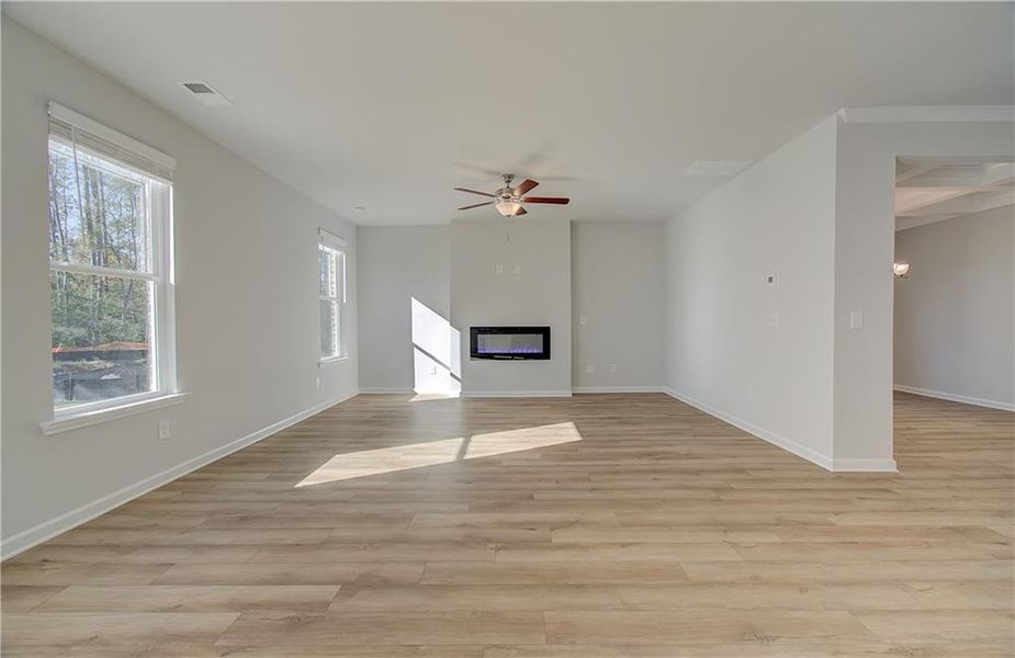 Spacious, unfurnished interior of a new home in Bowers Farm, McDonough (Image 9).