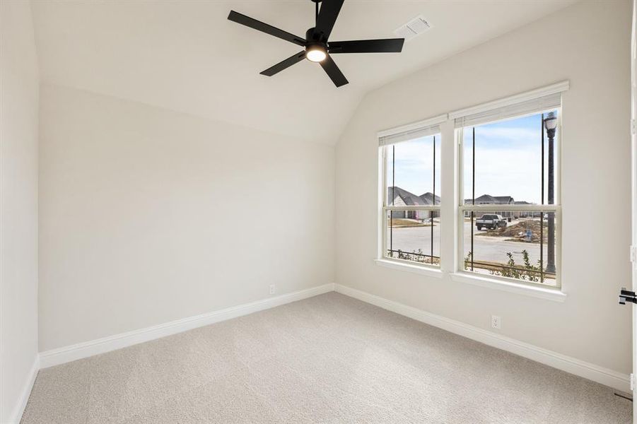 Spacious, unfurnished interior of a new home in Timberbrook, Justin (Image 27). Spacious, unfurnished interior of a new home in Timberbrook, Justin (Image 27).