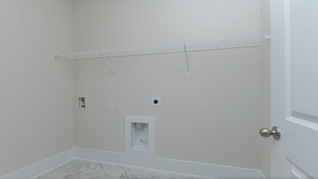 Spacious, unfurnished interior of a new home in Livingston Woods, Irmo (Image 31).