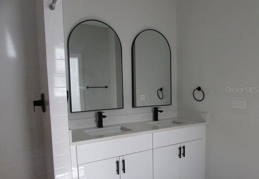 Furnished interior view inside a new home in , Ocklawaha (Image 6).