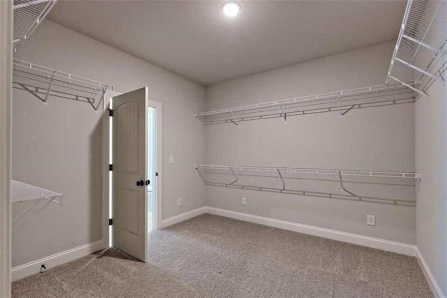 Spacious, unfurnished interior of a new home in , Clarkesville (Image 54).