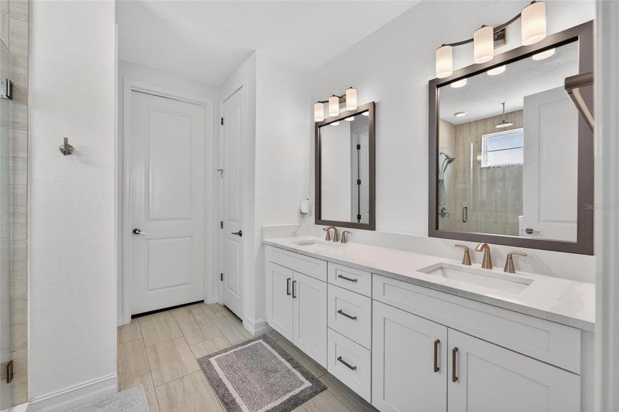 Furnished interior view inside a new home in SouthShore Yacht Club, Ruskin (Image 37).
