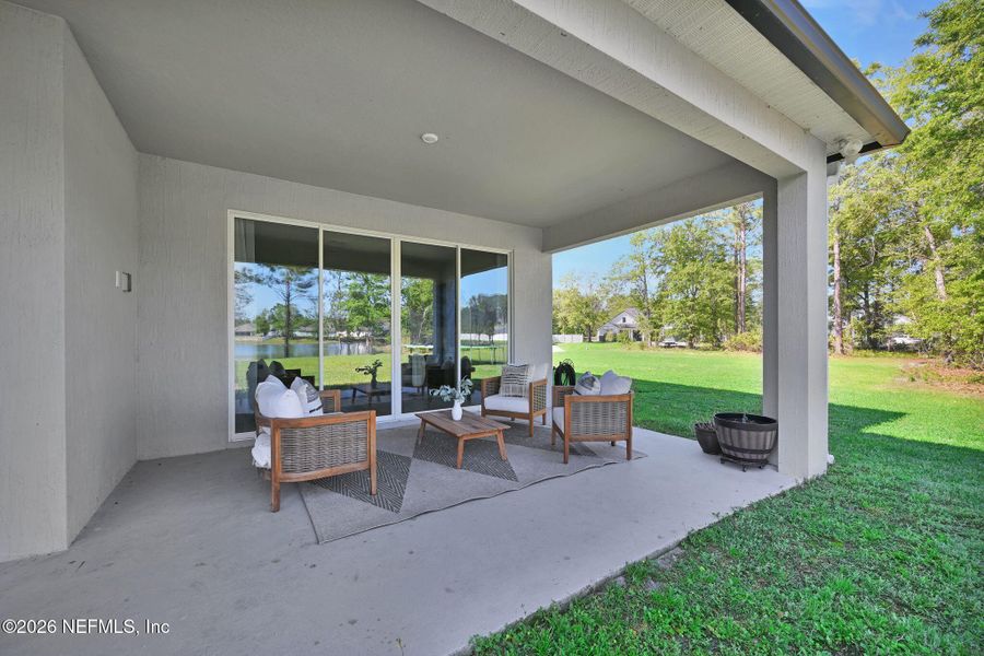 Exterior details and patio area of a home in , Middleburg (Image 38).