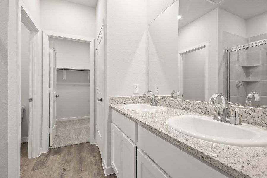 Furnished interior view inside a new home in Maple Heights, Porter (Image 6).